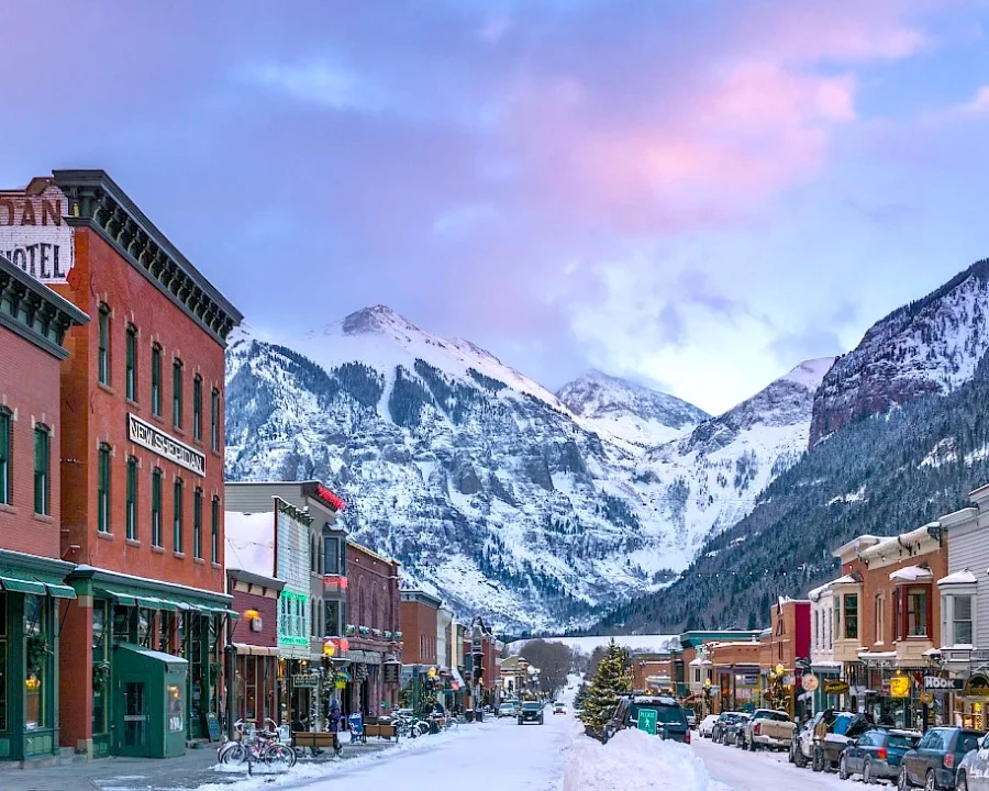 12_15dest Calle Principal de Telluride, Colorado en invierno