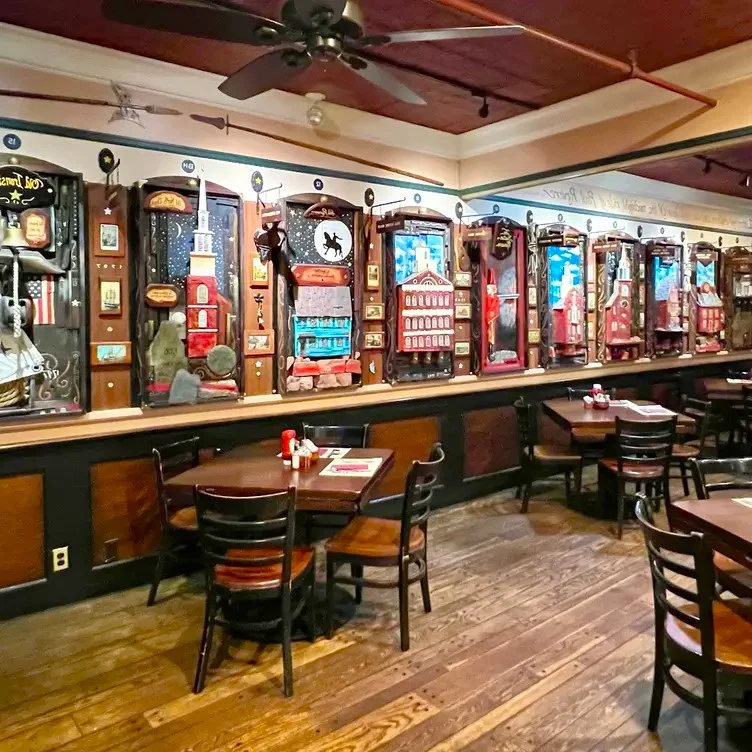 12_comerenbos Interior de Union Oyster House