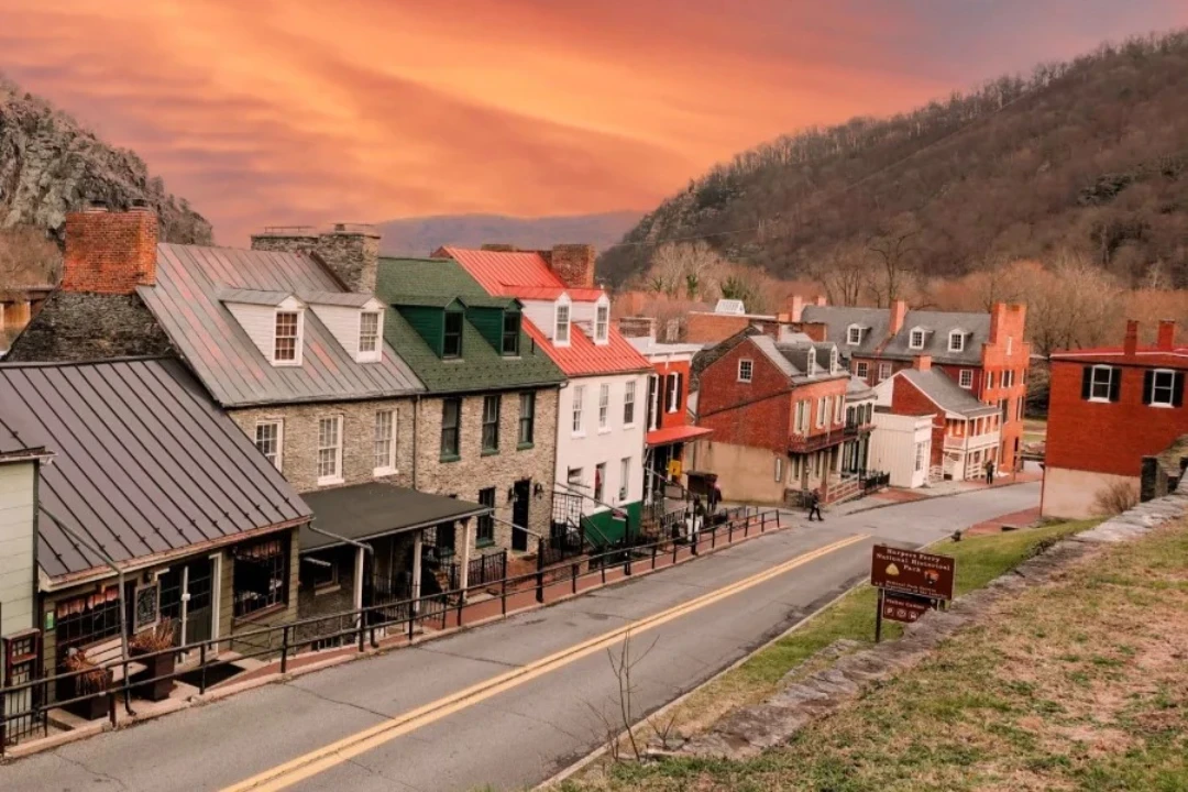 Harpers Ferry, West Virginia al atardecer