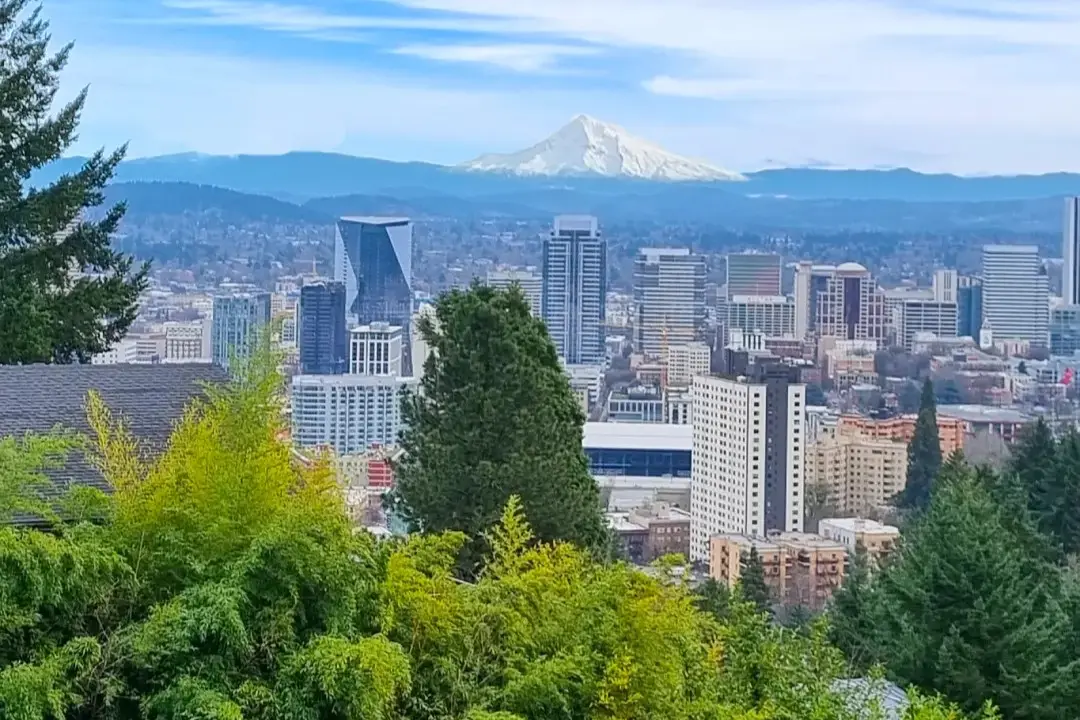 Portland Oregon y el Monte hood desde Pittock Mansion