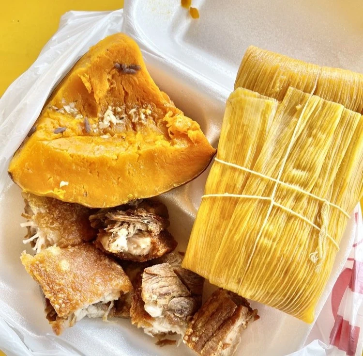 25_comidasmiami Tamales con chicharrón y calabaza del Palacio de los Jugos, Miami
