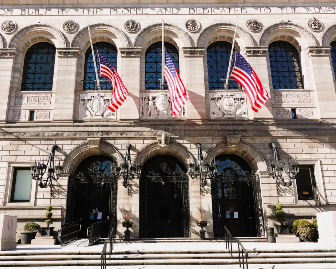 Exterior de la Biblioteca Pública de Boston