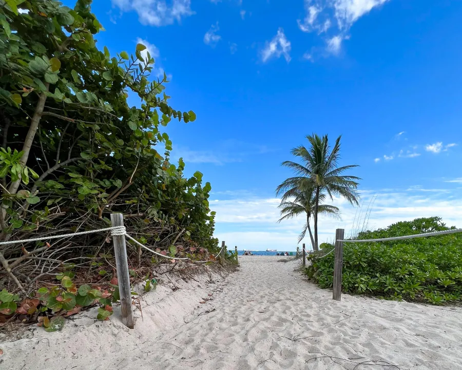 Entrada a la playa de Clearwater Beach, Florida