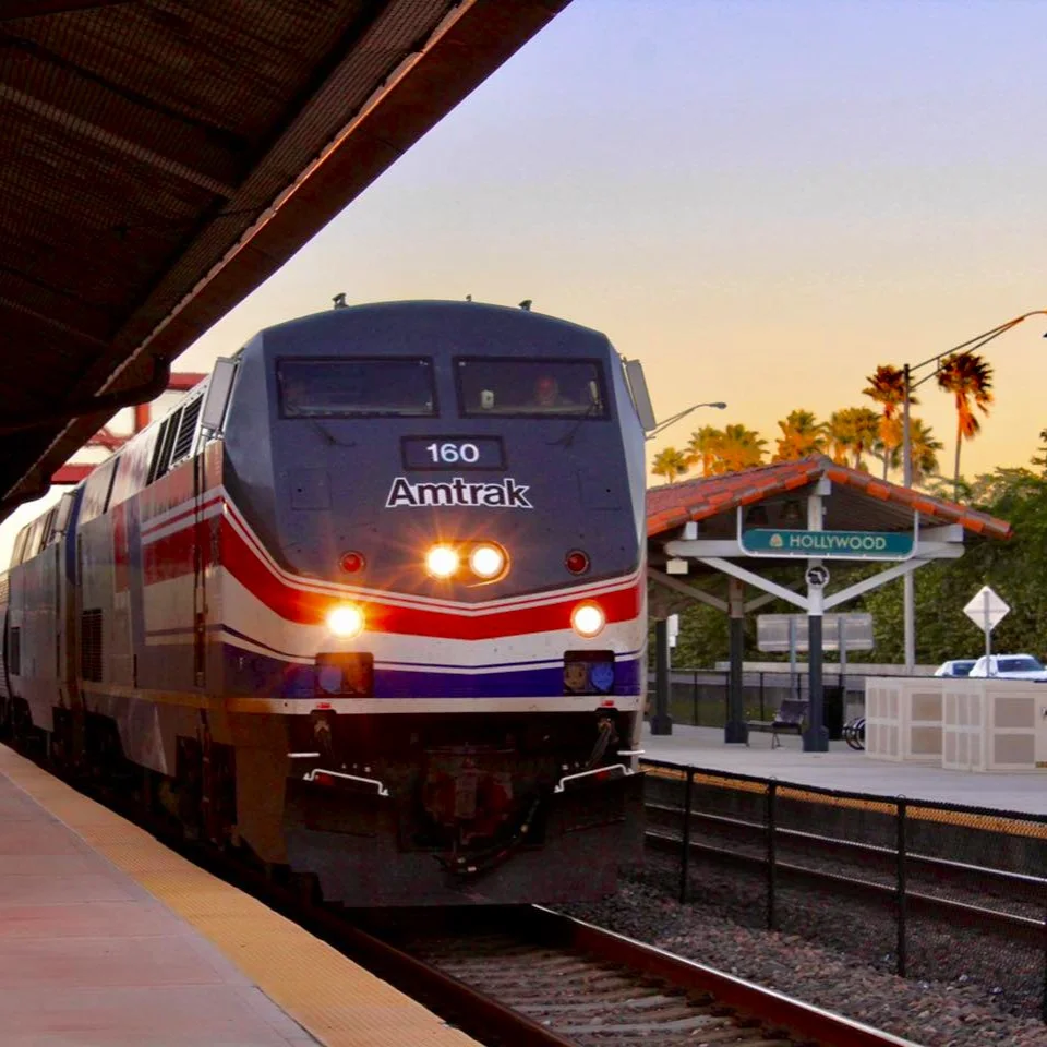 2_rutas_amtrak Tren Amtrak llegando a la estación de Hollywood, Florida
