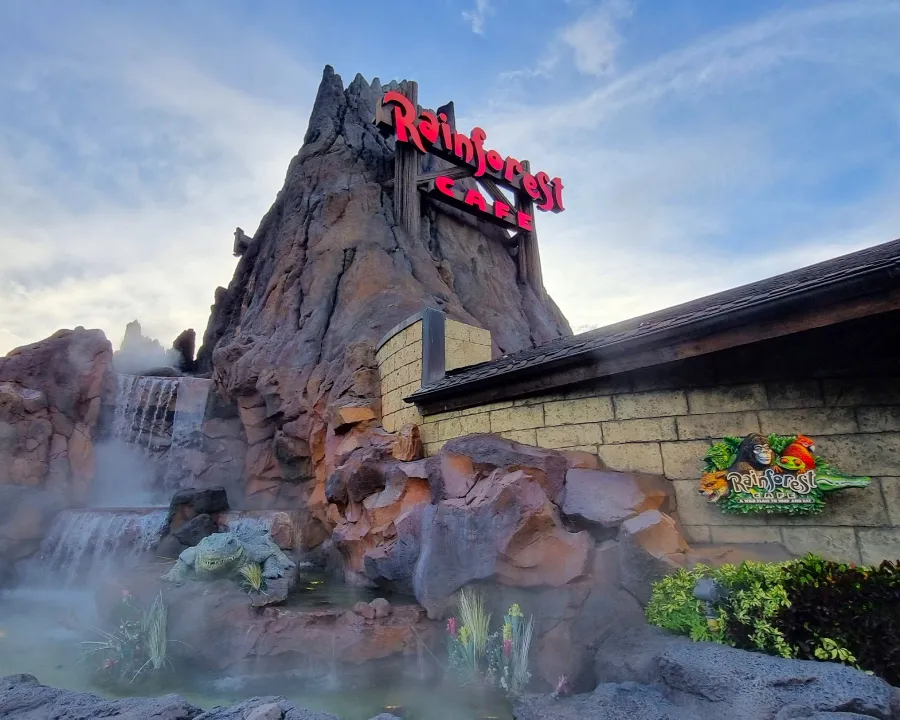 Exterior del Rainforest Café de Disney Spring Orlando