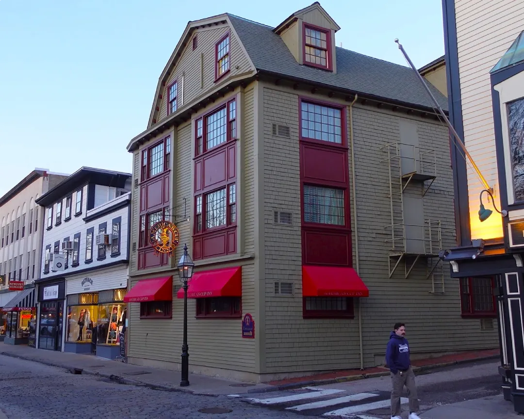 5_newport Exterior del America´s Cup inn en Newport Rhode Island