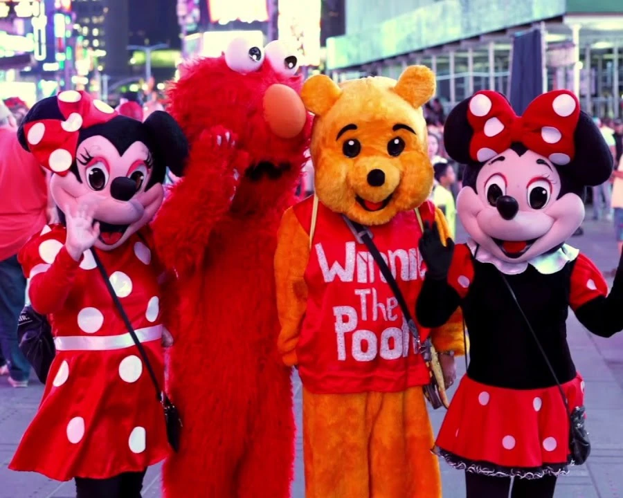 Personajes disfrazados en Times Square