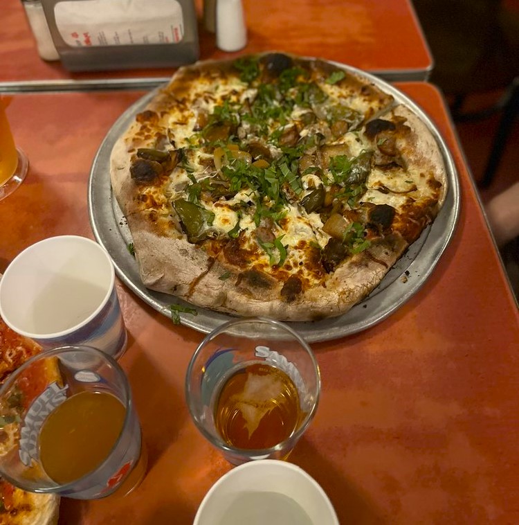 7_comerenbos Pizza de Regina, Boston