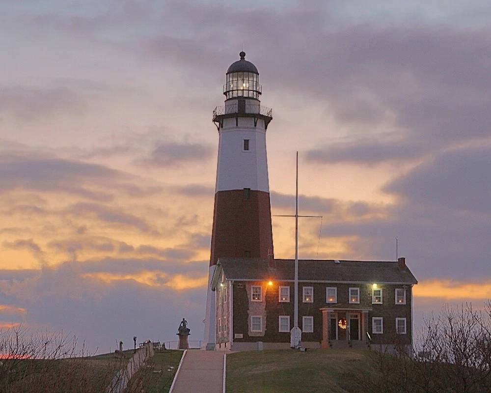 8_newyork_tren El faro/museo de Montauk New York al atardecer